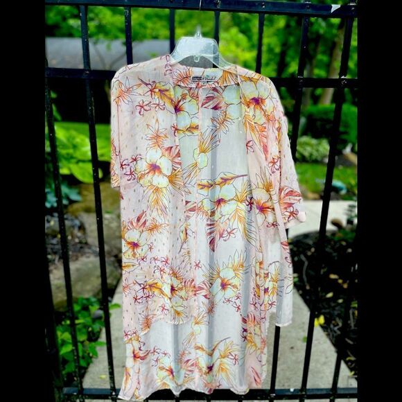 Gypsies & Moondust Tops - GYPSIES & MOONDUST peach floral kimono